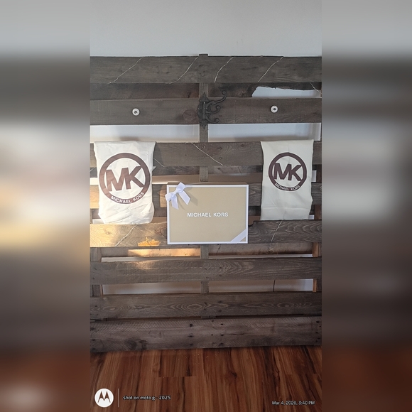 Michael Kors Beige Crossbody Bag - Picture 2 of 16